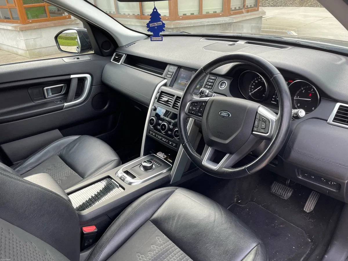 Land Rover Discovery Sport - Image 3