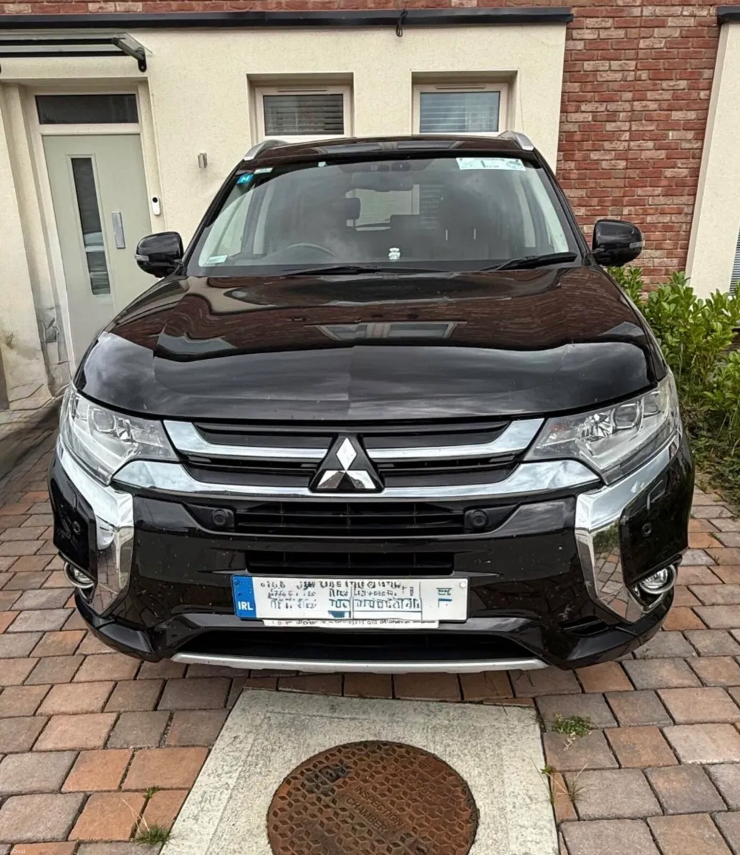 2017 Outlander PHEV with sunroof -Ruby black color - Image 1