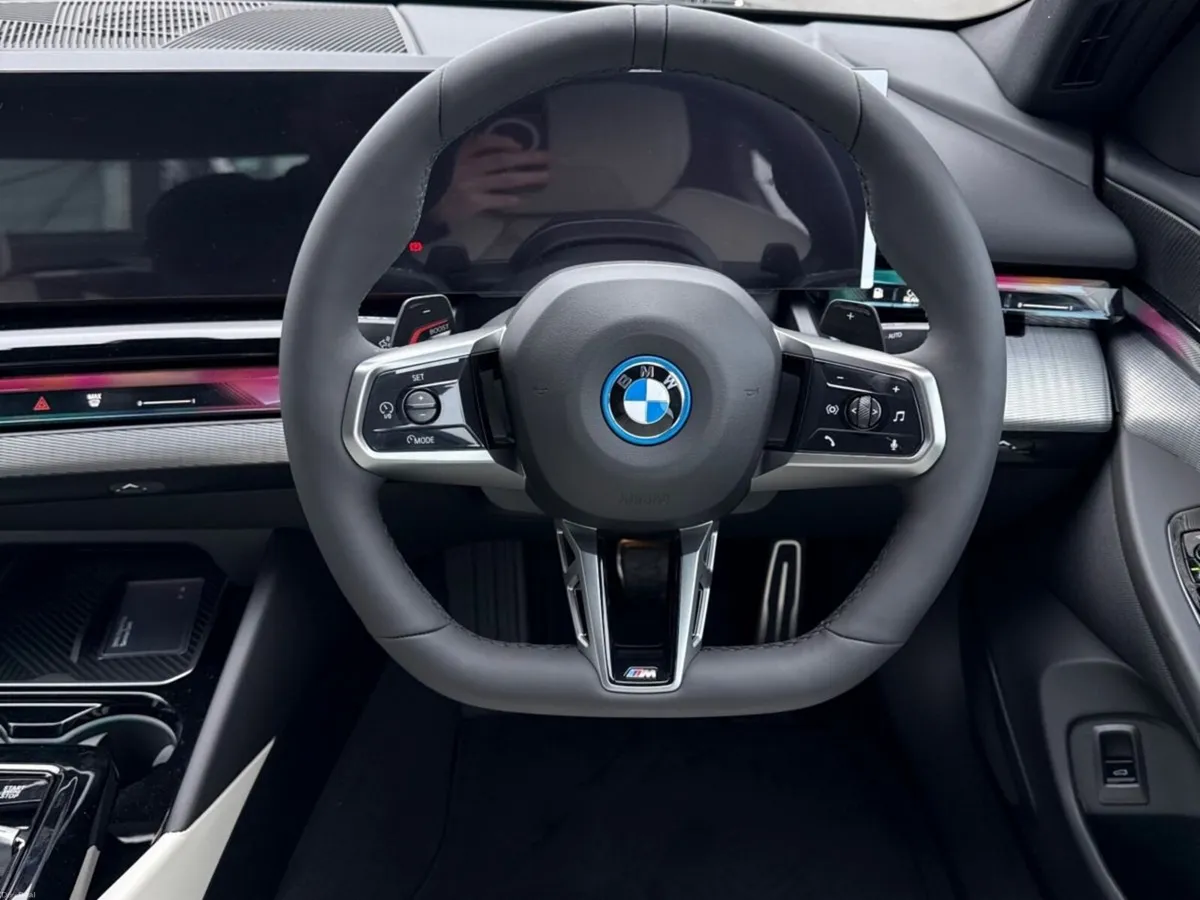 BMW 5-Series 530E MSport - Image 5