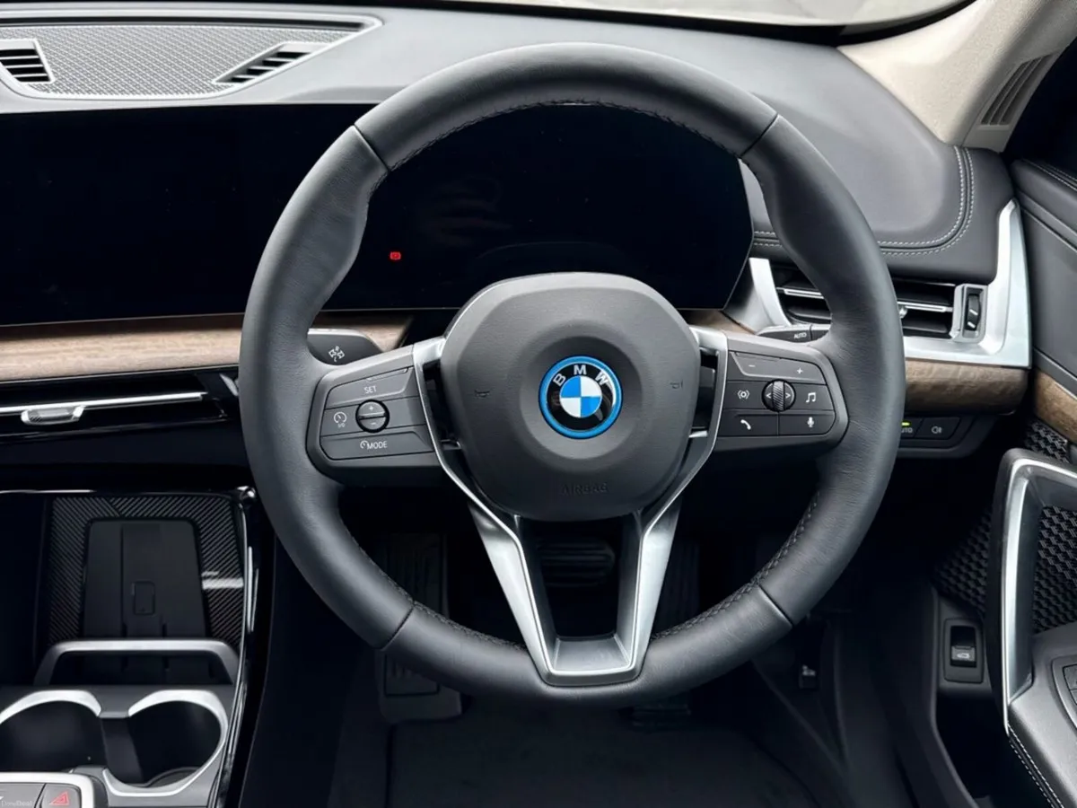 BMW iX1 eDrive20 xLine - Image 5