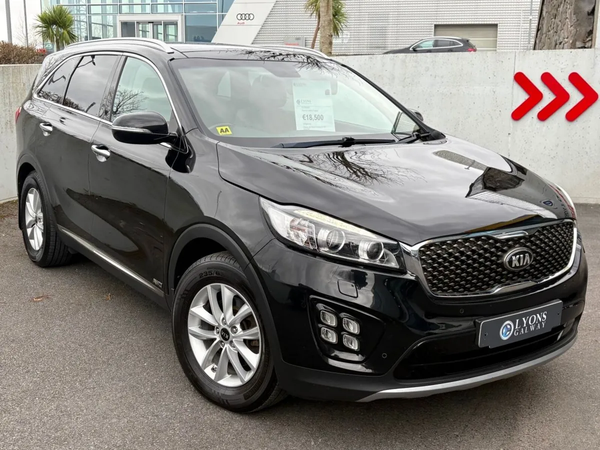 Kia Sorento Platinum AWD (7 seats) - Image 1