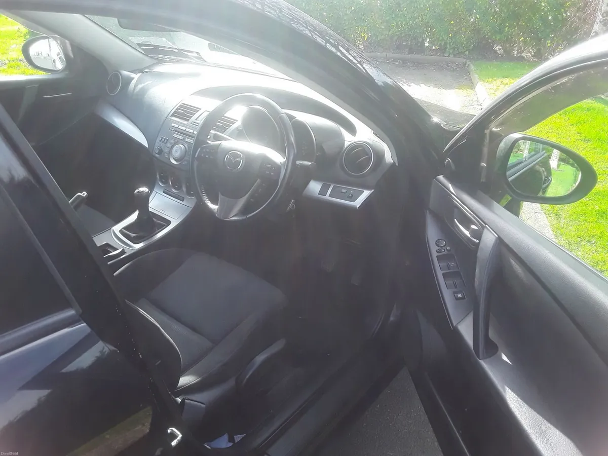 Mazda Mazda3 2011 - Image 4