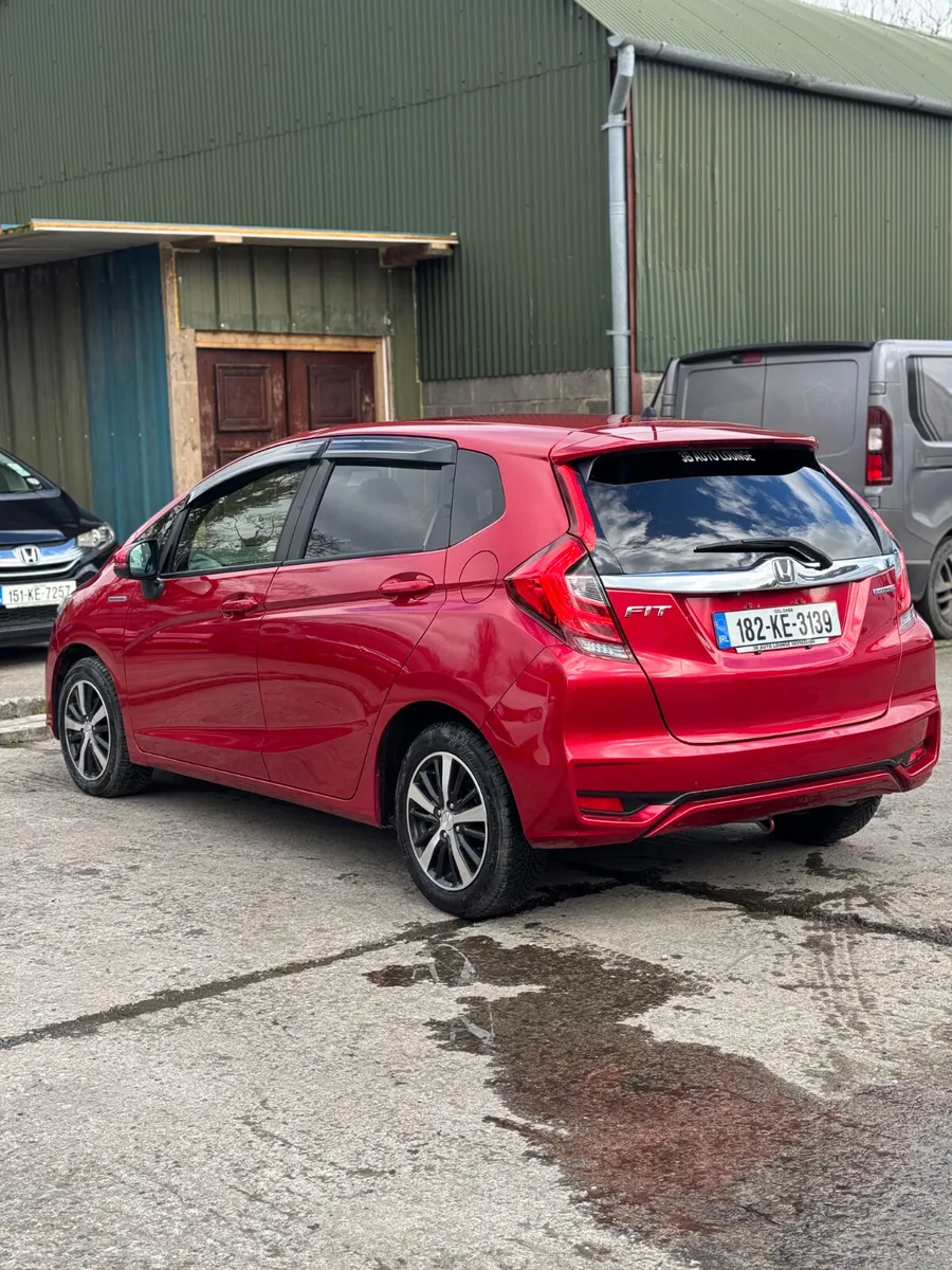 HONDA FIT HYBRID 2018 60000KM 2keys HighSpec Sport - Image 4