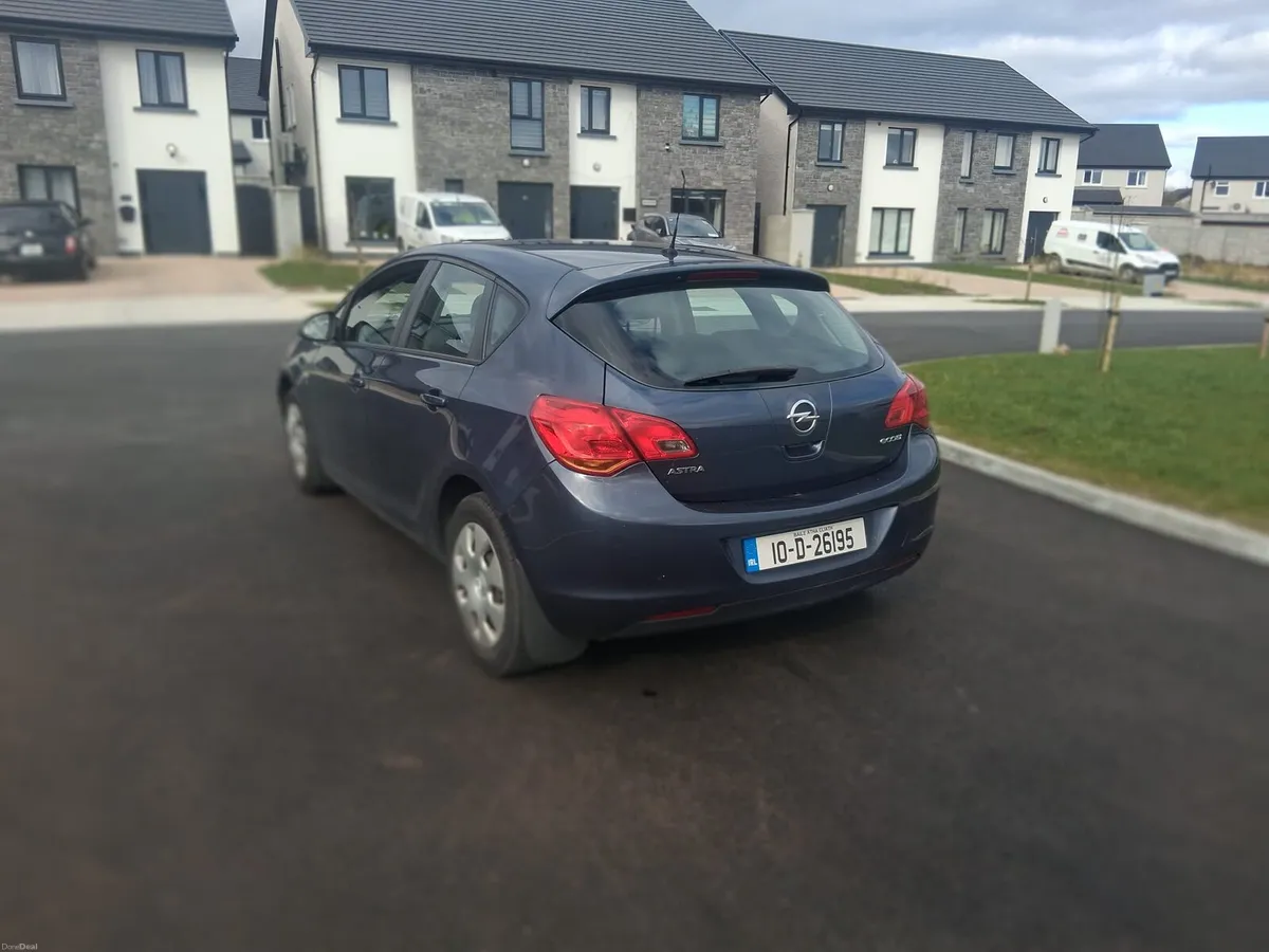 2010 opel astra NEW NCT&TAX Mint condition! - Image 4