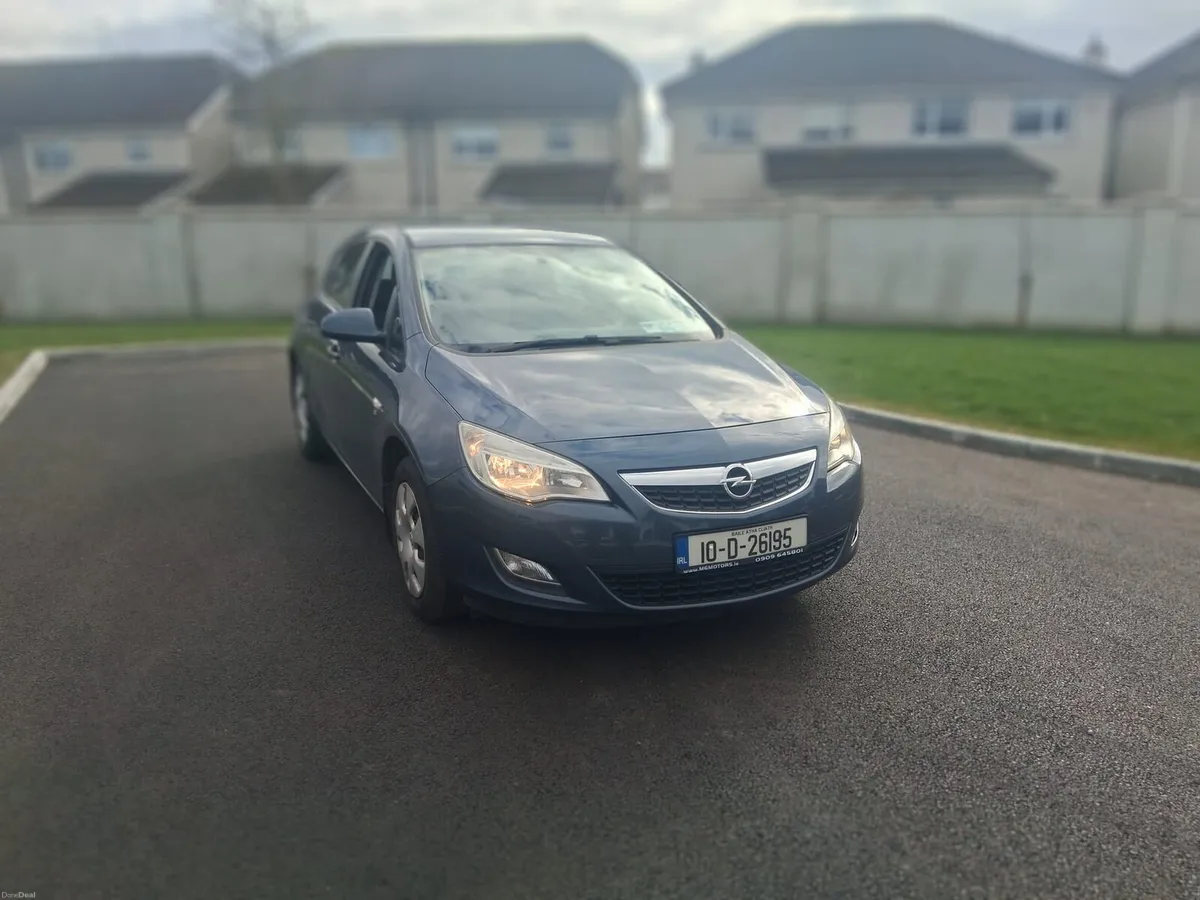 2010 opel astra NEW NCT&TAX Mint condition! - Image 2