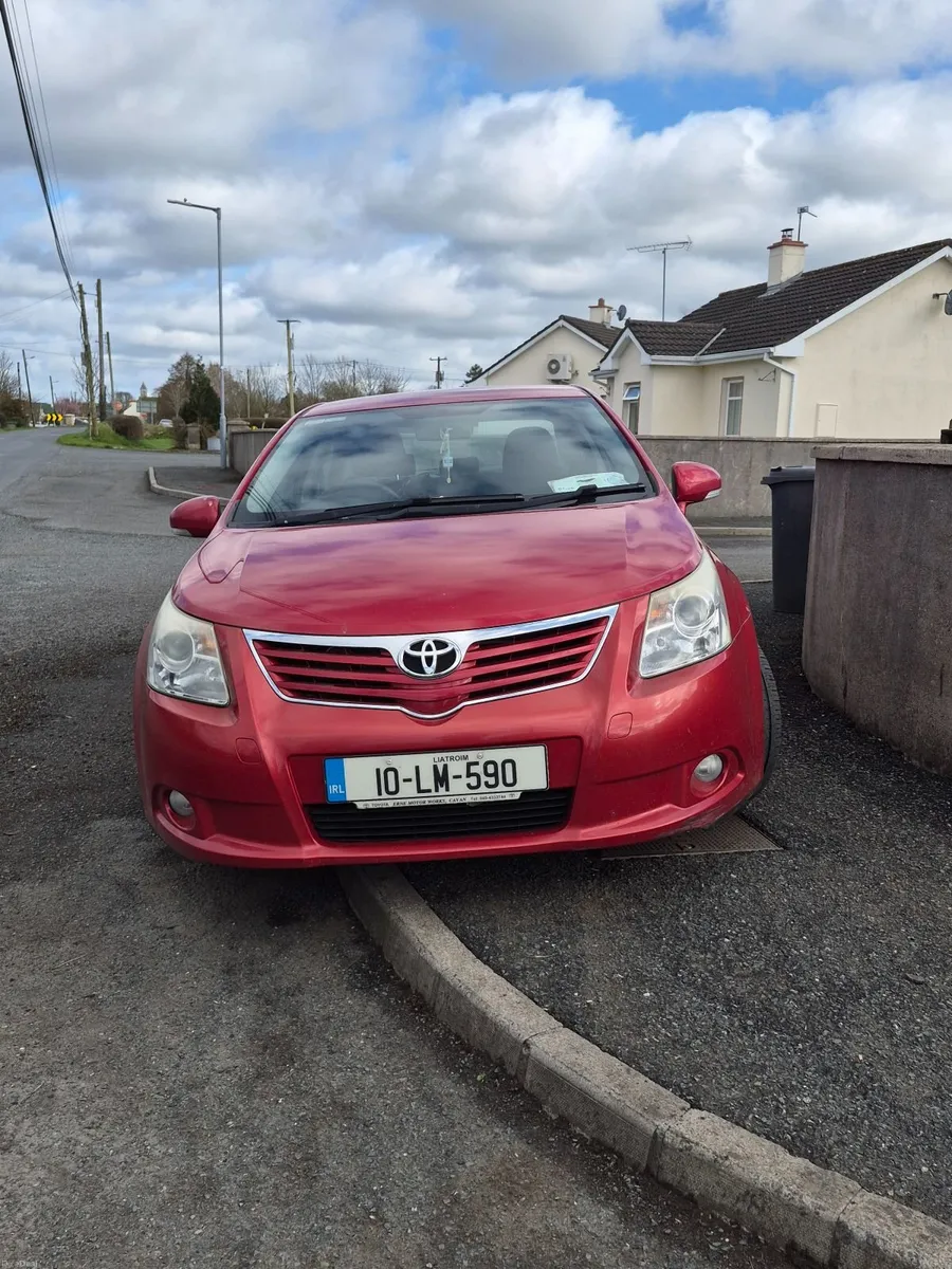 Toyota Avensis 2010 - Image 2