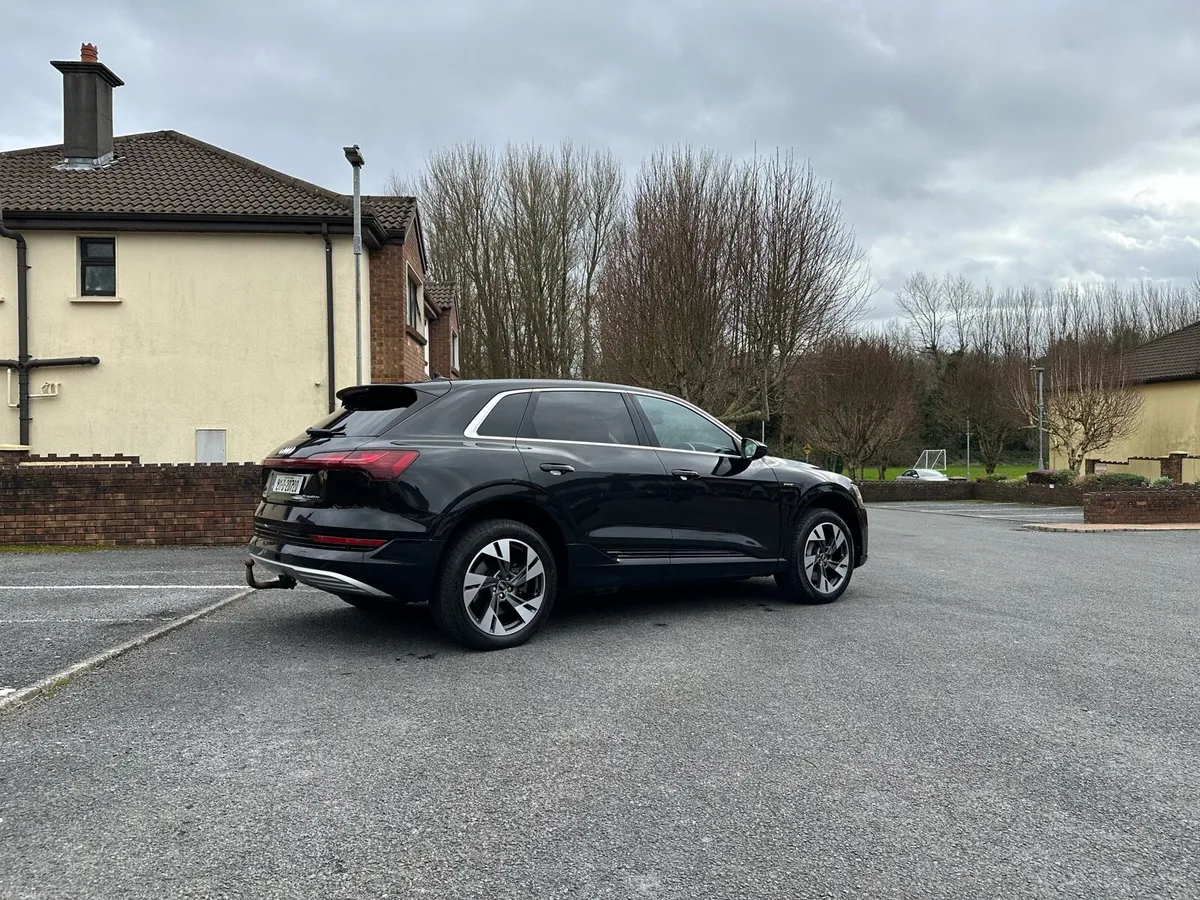 Audi e-tron 2021 - Image 4