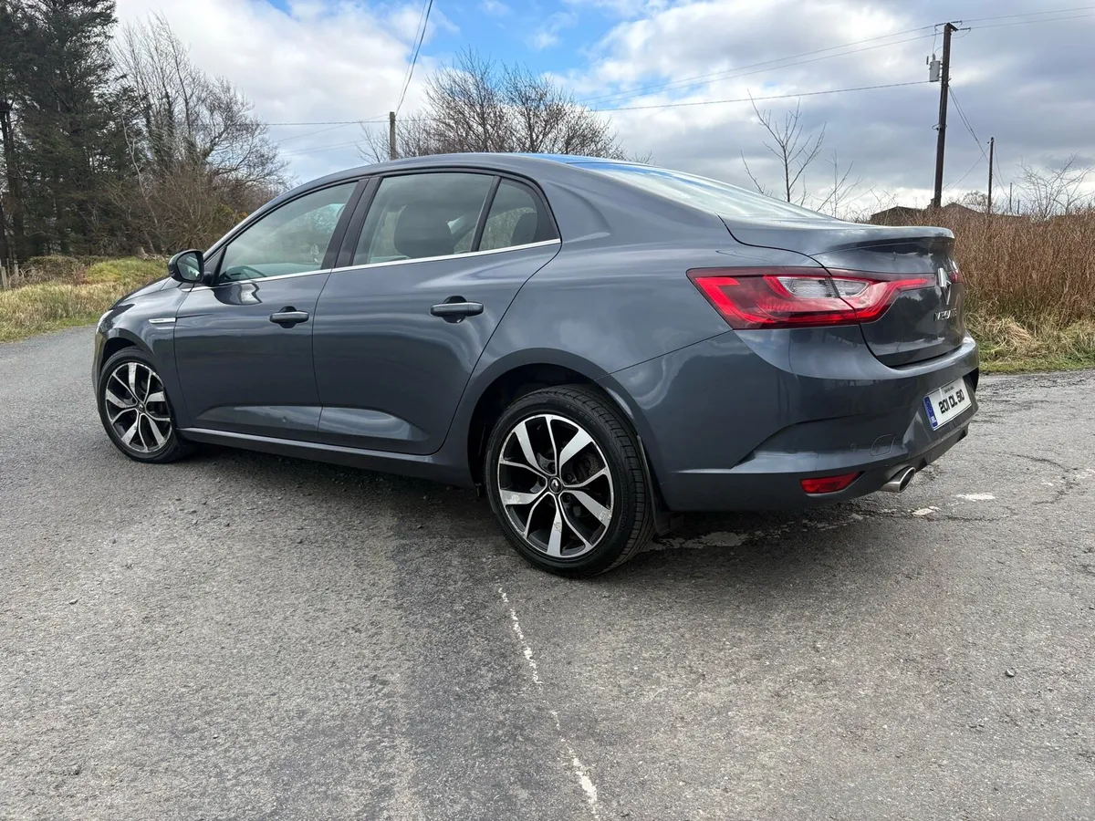 🚗Renault Megane Iconic🚗 - Image 4