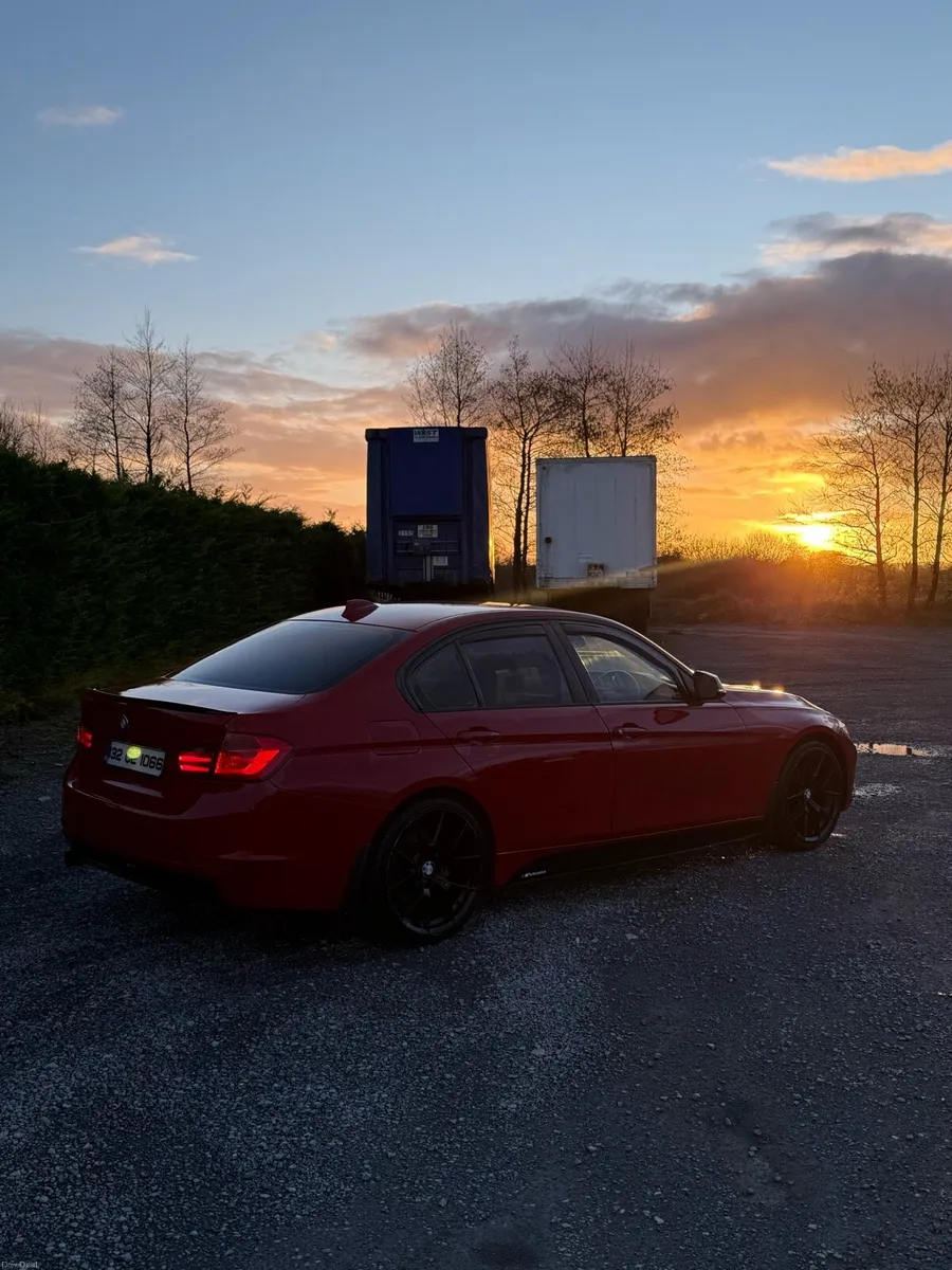 2013 BMW 320d M-Performance - Image 2