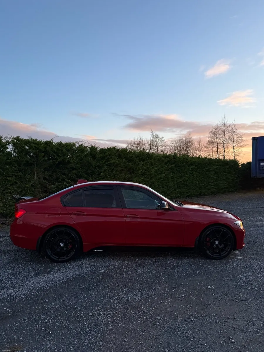 2013 BMW 320d M-Performance - Image 4