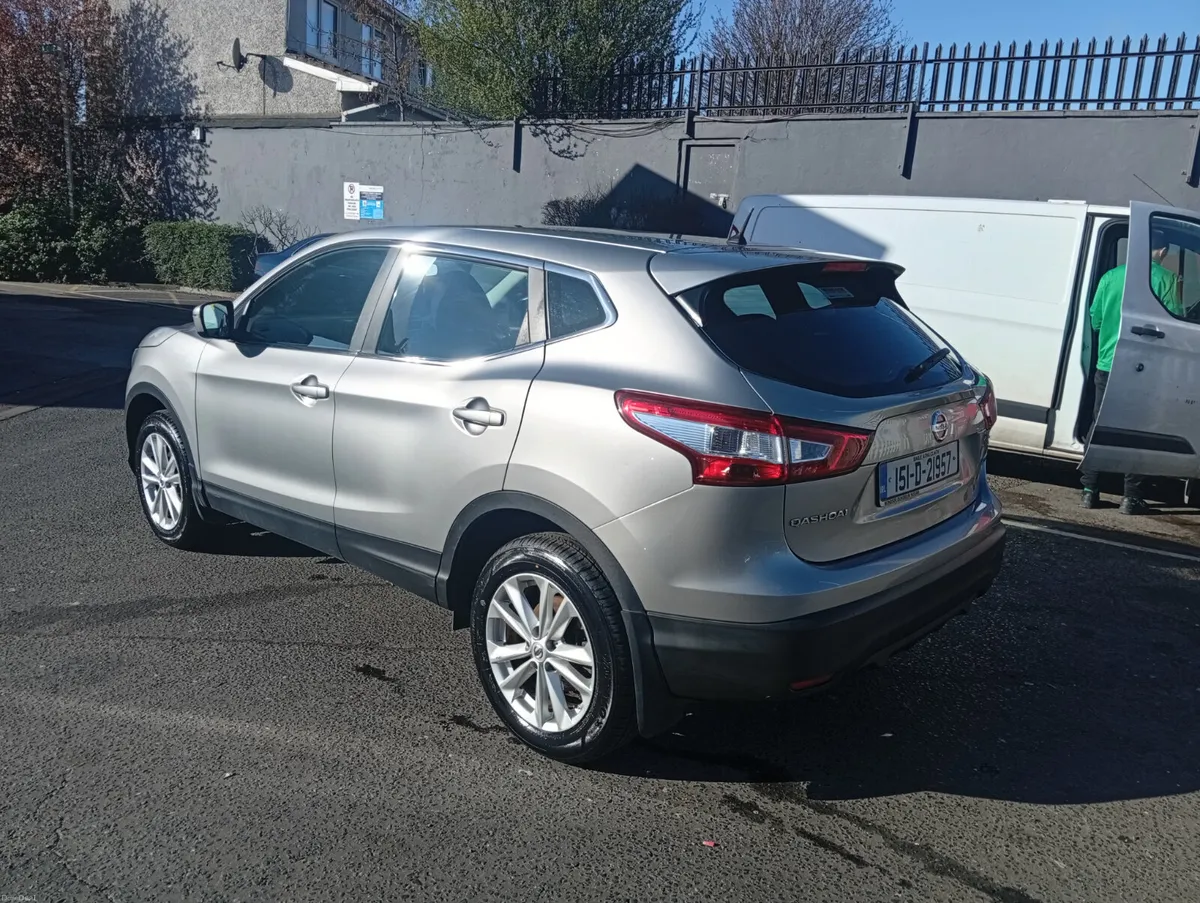 Nissan Qashqai 2015 low mileage - Image 4