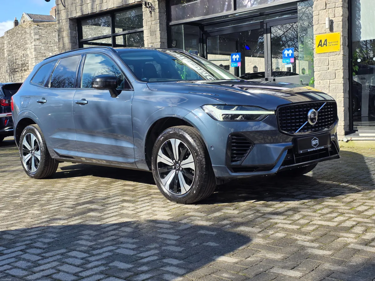 2023 VOLVO XC60 2.0 T6 PLUS AWD DARK - Image 3