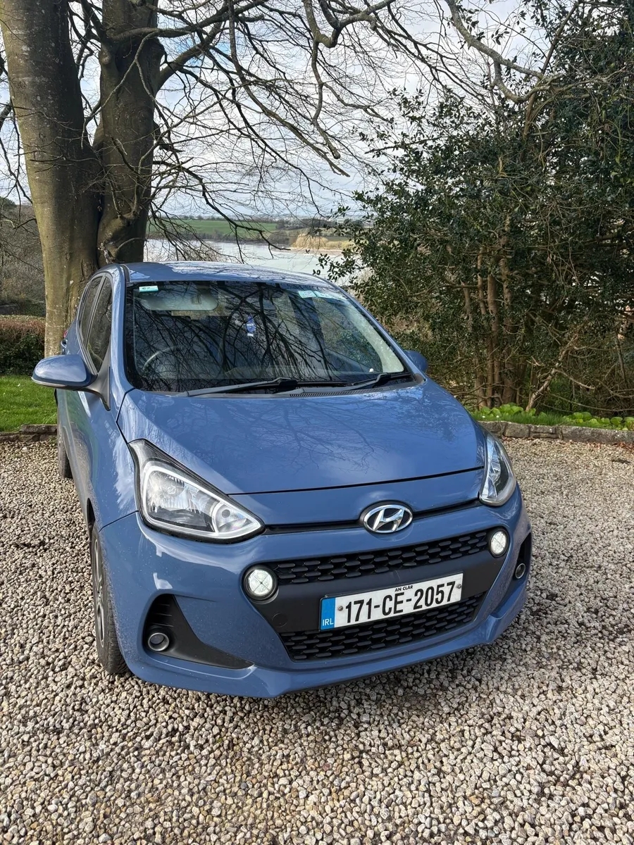 Hyundai i10 petrol 4 door 2017 - Image 1