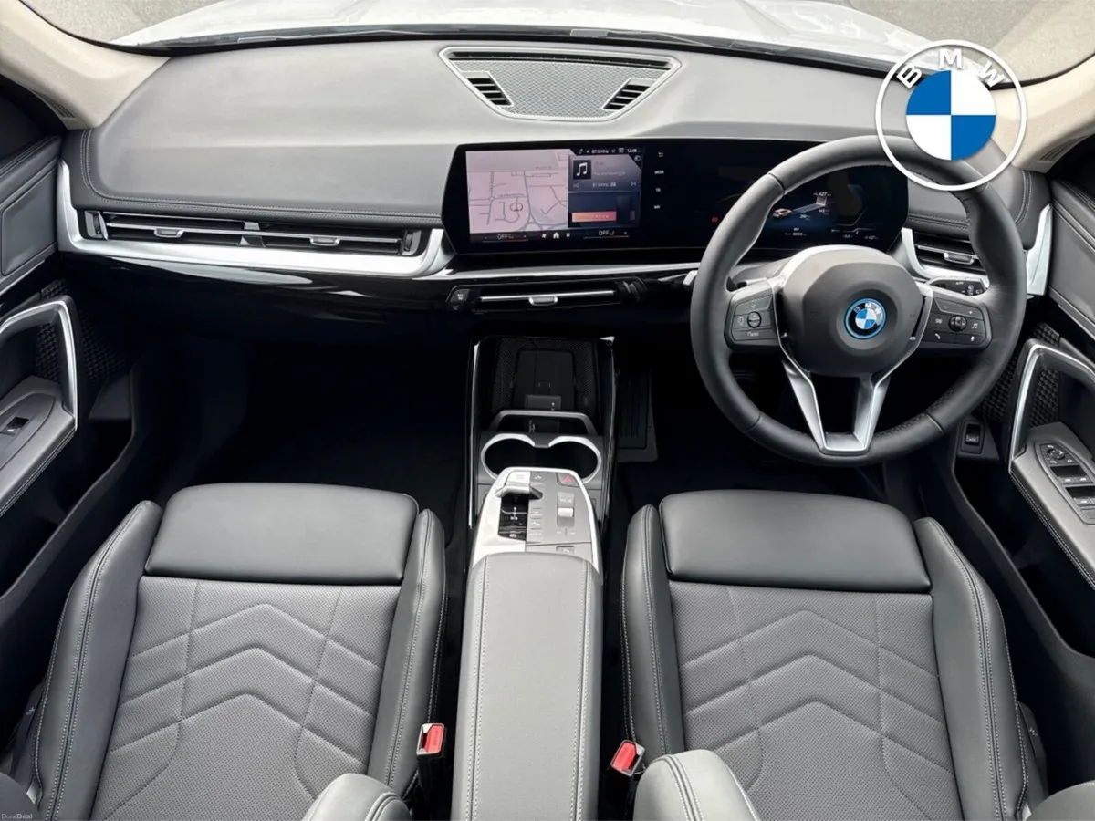 BMW iX1 eDrive20 xLine - Image 4