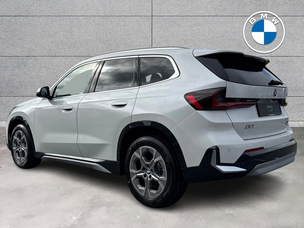 BMW iX1 eDrive20 xLine - Image 2