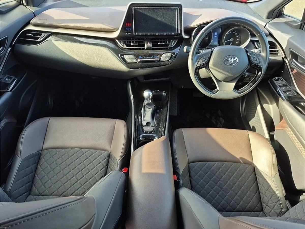 Toyota C-HR ** HYBRID ** AUTO ** HUGE SPEC ** TRIN - Image 2