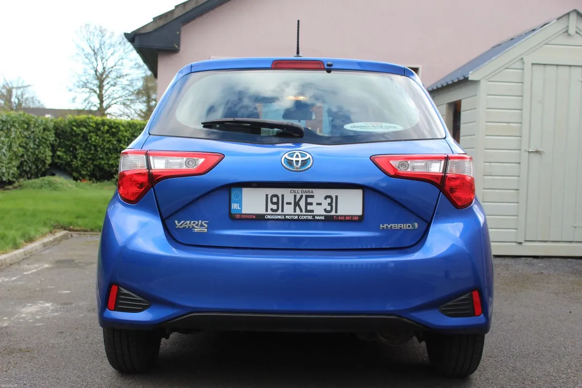 Toyota Yaris 2019 - Image 2