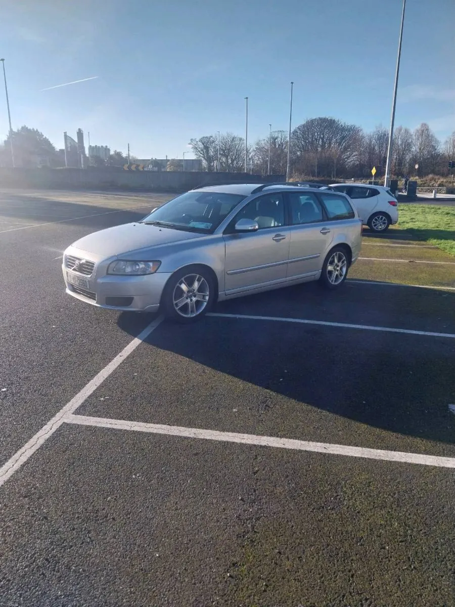 Volvo v50 1.6d (Tax&Test) - Image 3