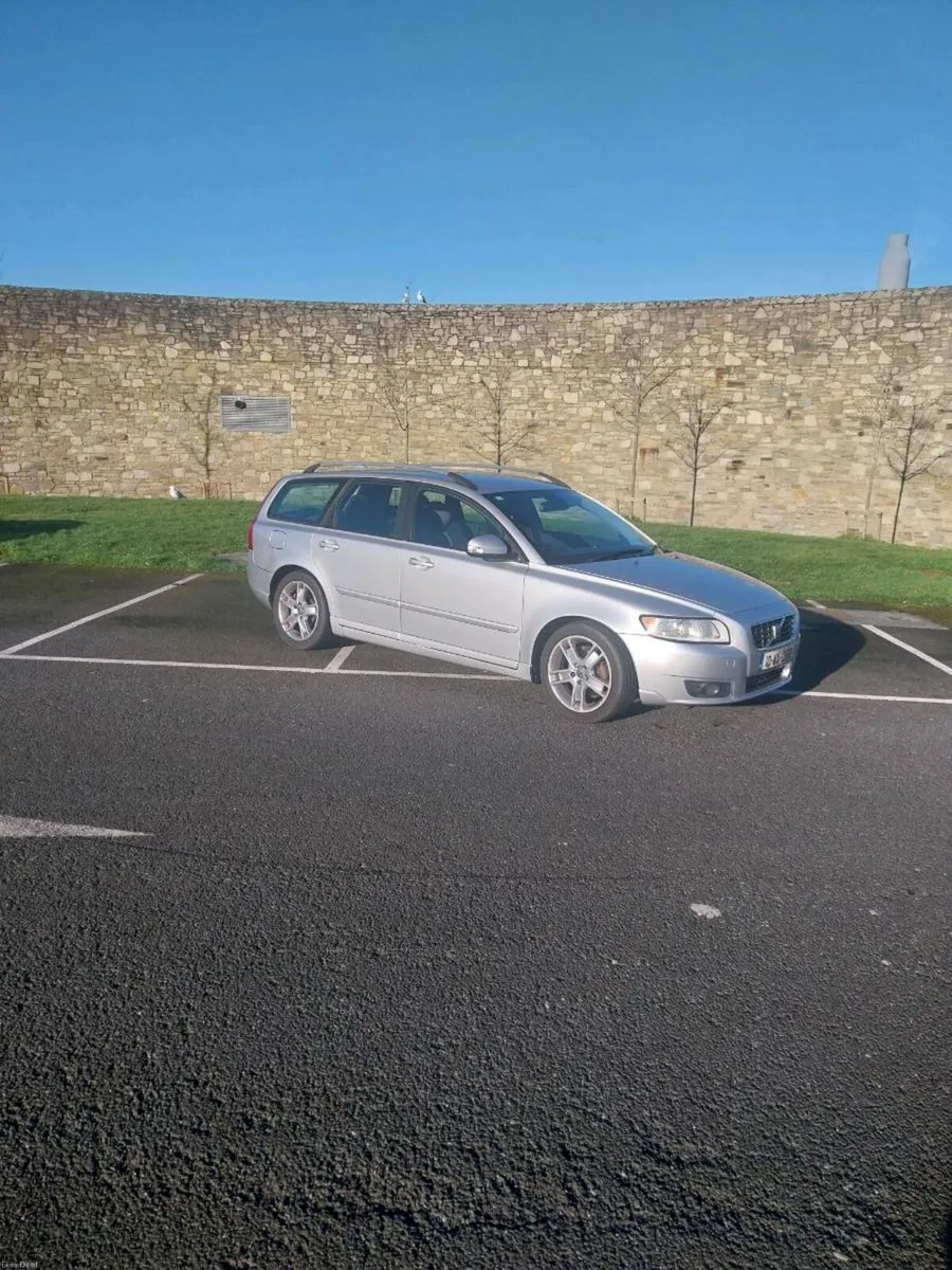 Volvo v50 1.6d (Tax&Test) - Image 1