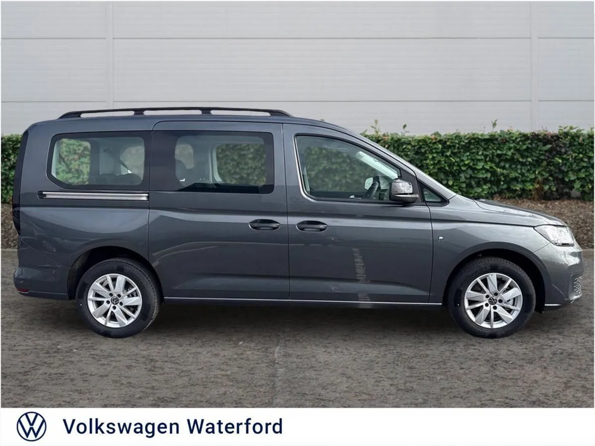 Volkswagen Caddy Maxi Life 122 HP 2.0 TDI 7sp DSG - Image 4