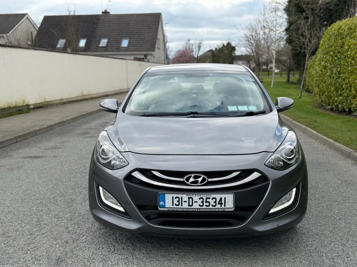 2013 Hyundai i30 1.4 petrol fresh nct 2/27 low mls - Image 2