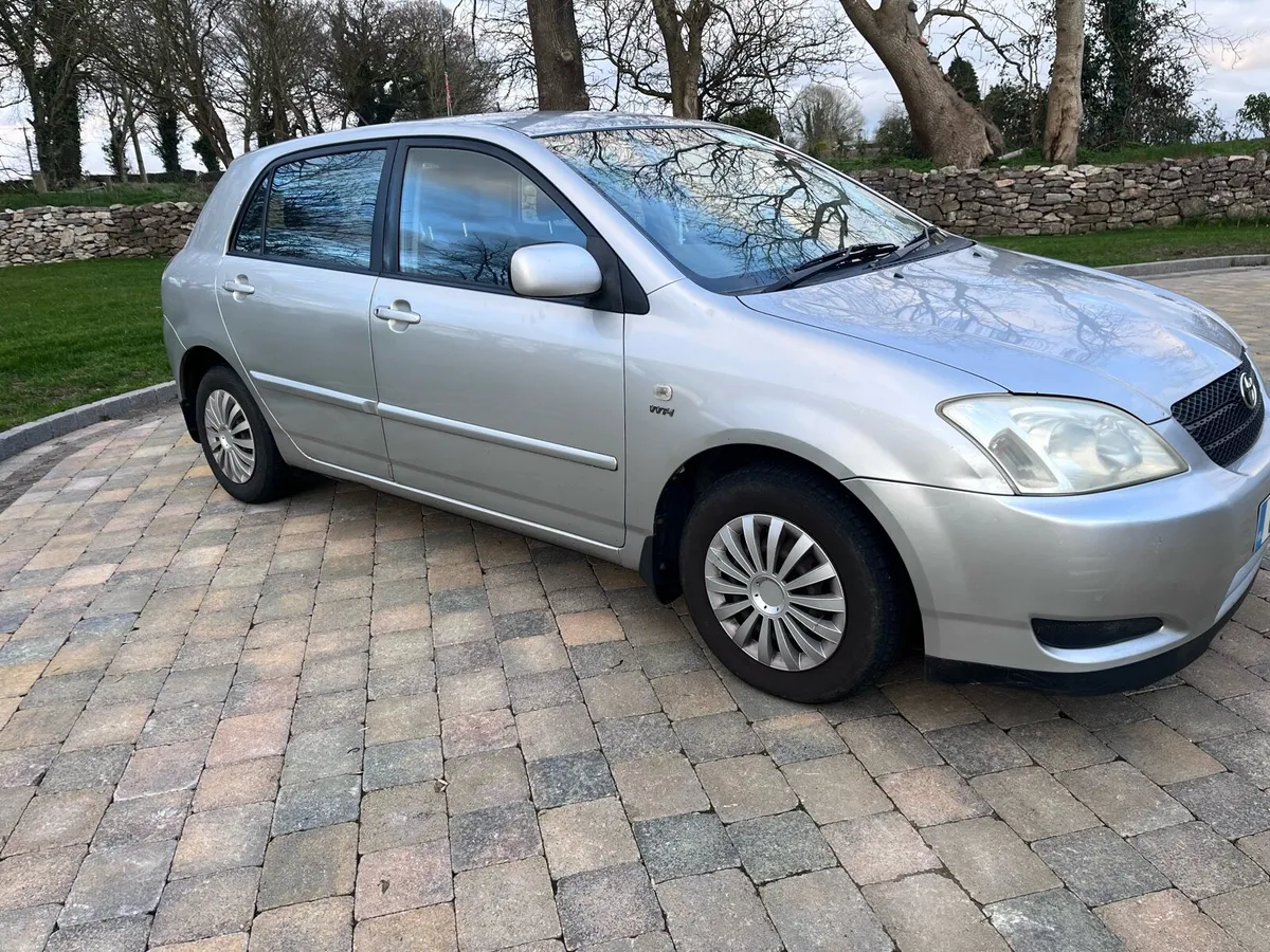 Toyota Corolla - Image 2