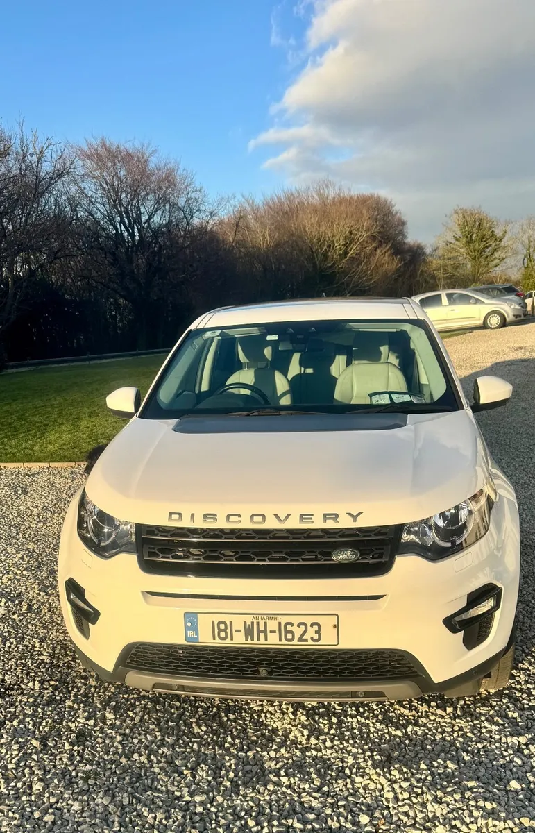Land Rover Discovery Sport 2018 - Image 1