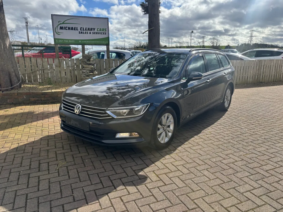 Volkswagen Passat 1.6 TDI S BLUEMOTION 120PS 5DR - Image 1
