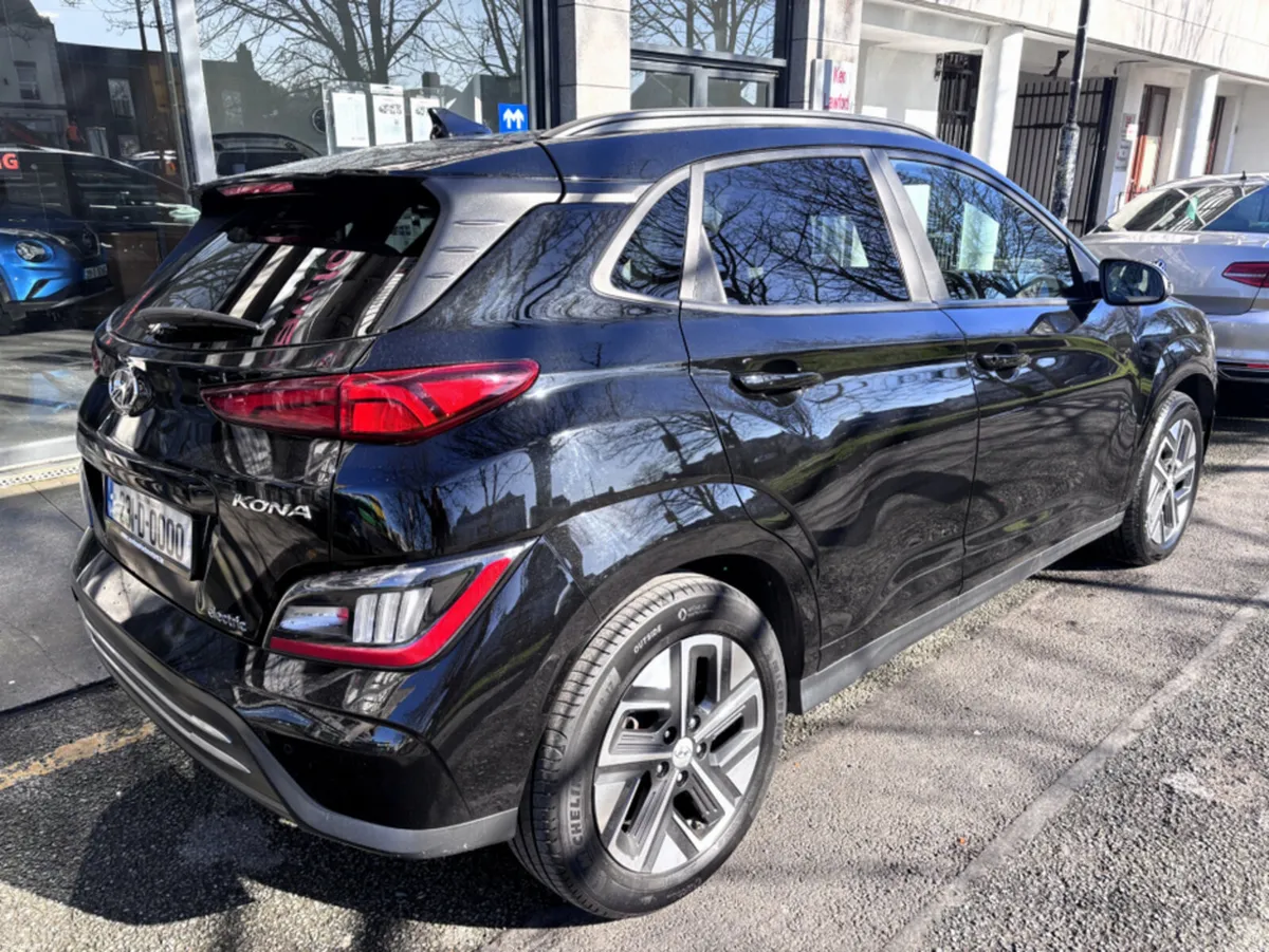 Hyundai KONA ULTIMATE 64KW EV - Image 2