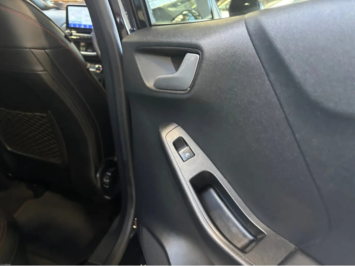 Ford Puma 1.0 X MHEV 125PS ST-LINE - Image 4