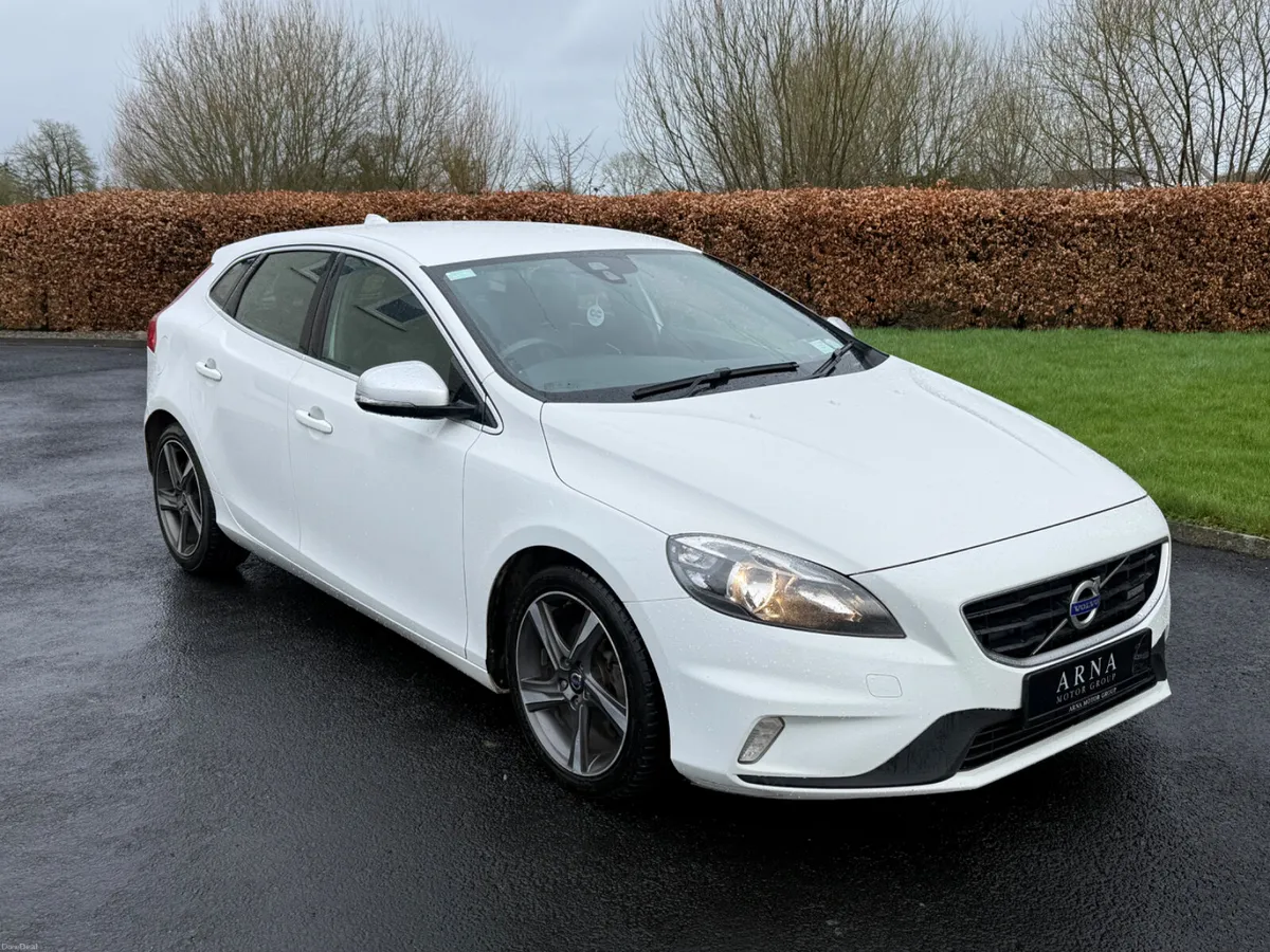 2014 Volvo V40 R-Design - Image 2