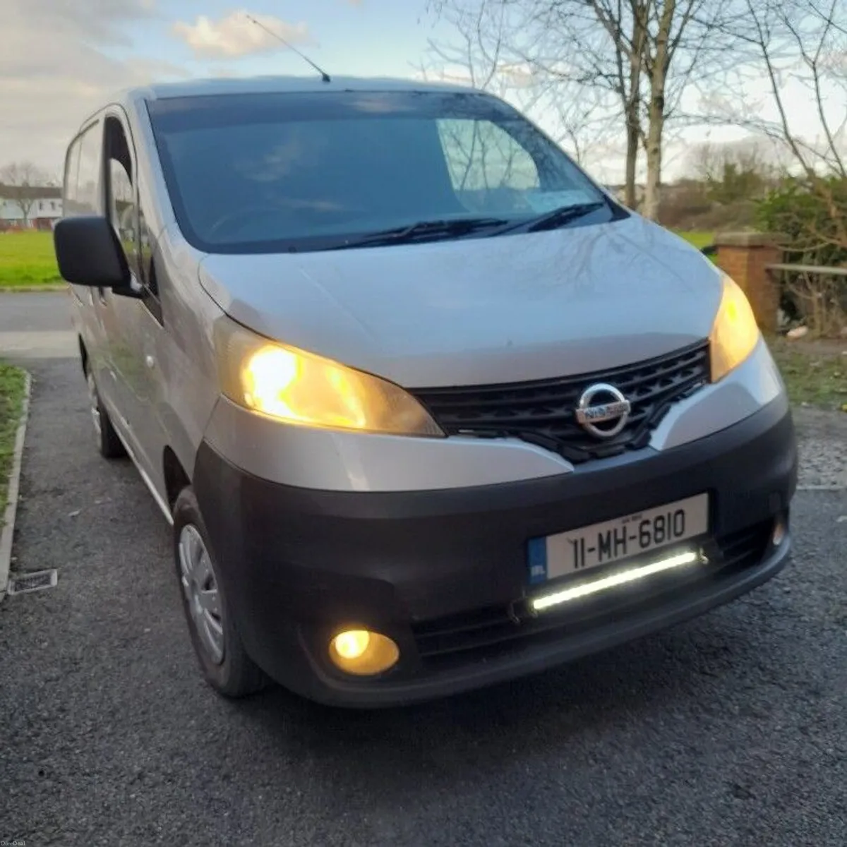 2011 Nissan Nv200 - Image 2