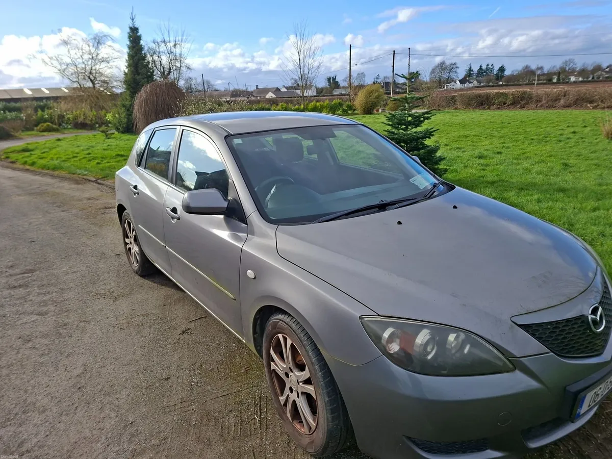 Mazda 3 2006 - Image 2