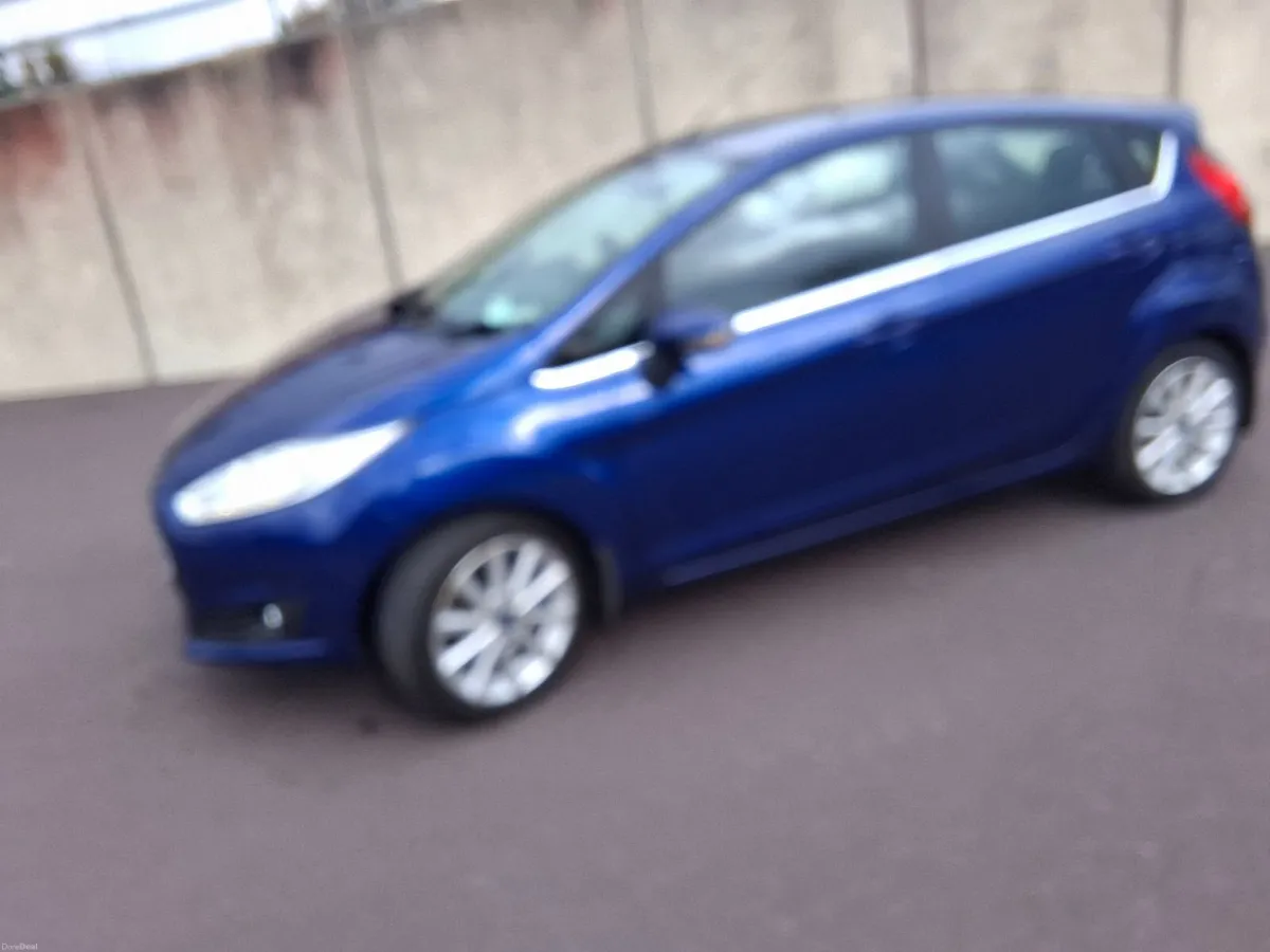 Ford Fiesta 2017 Titanium   1.25 (1 owner) - Image 4