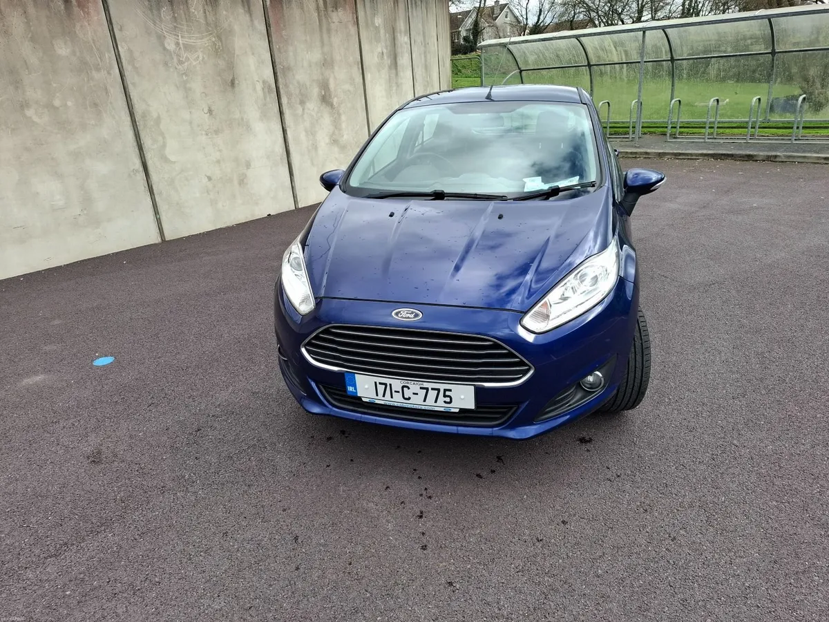 Ford Fiesta 2017 Titanium   1.25 (1 owner) - Image 1