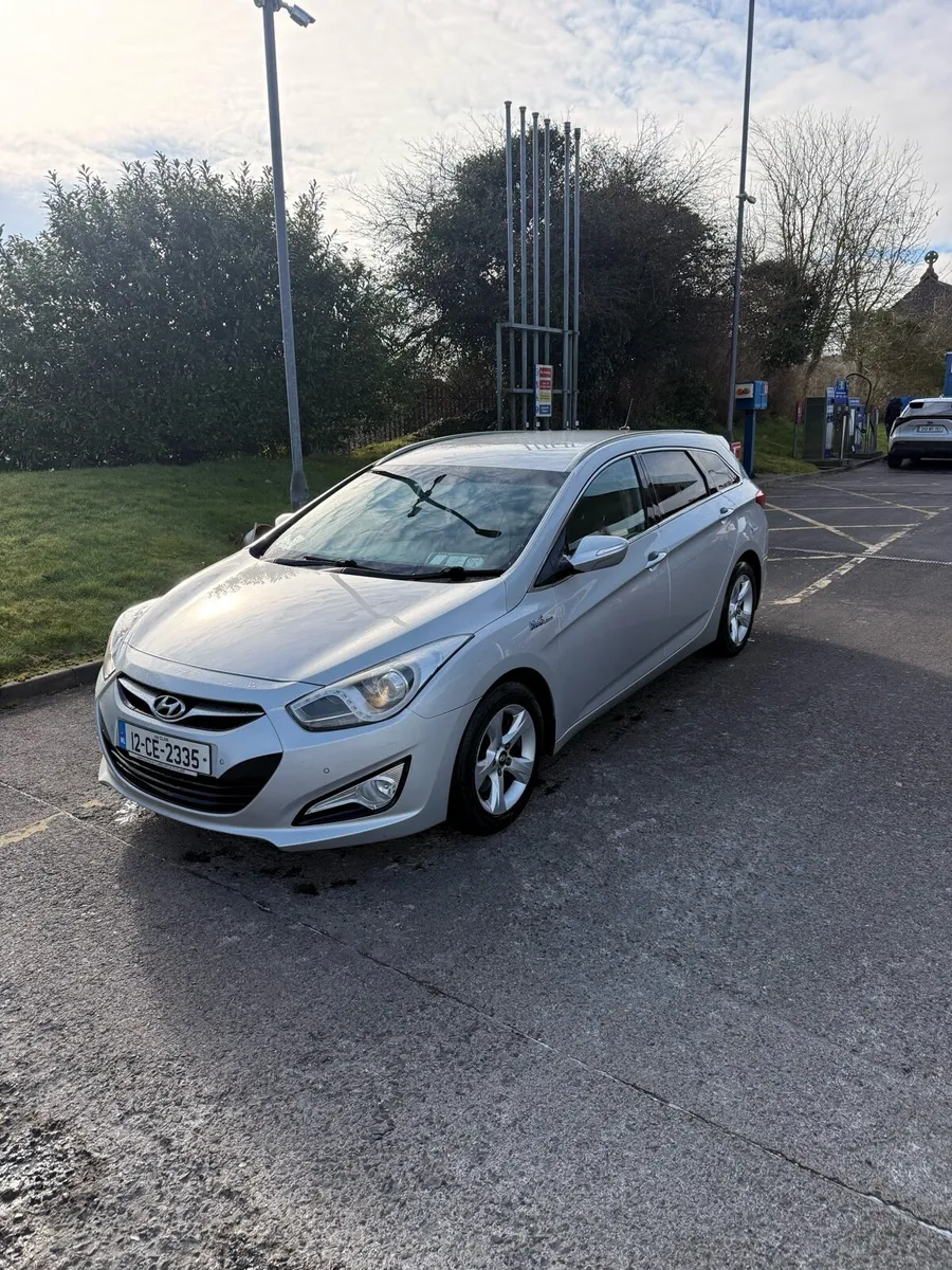 3300 PRICE \ Hyundai i40 NCT 03-27 - Image 1
