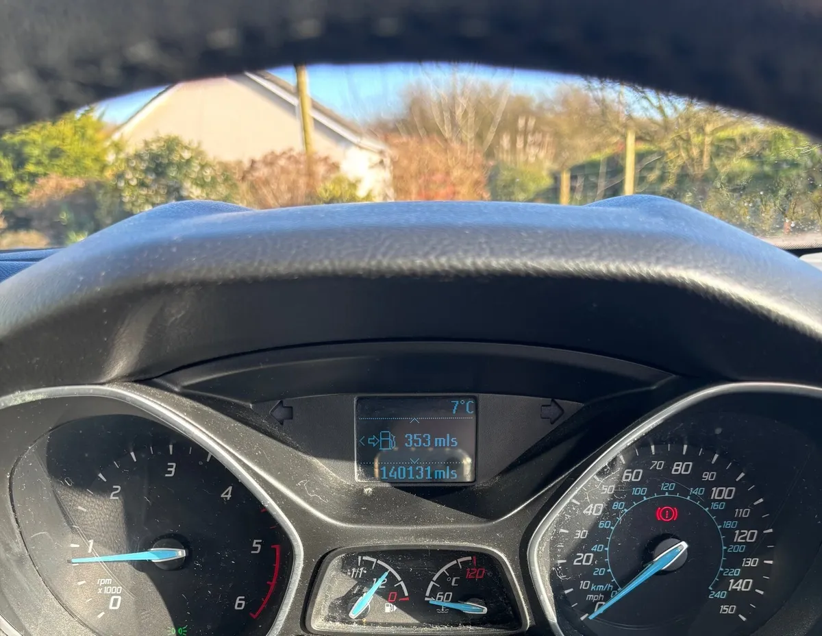 Ford Focus 2013 - Image 2