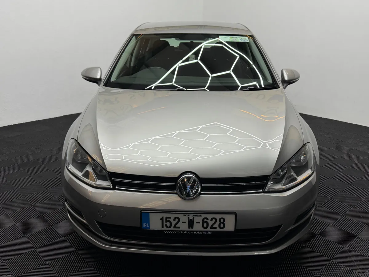 152 Volkswagen Golf 1.2TSI Trendline Low km - Image 3