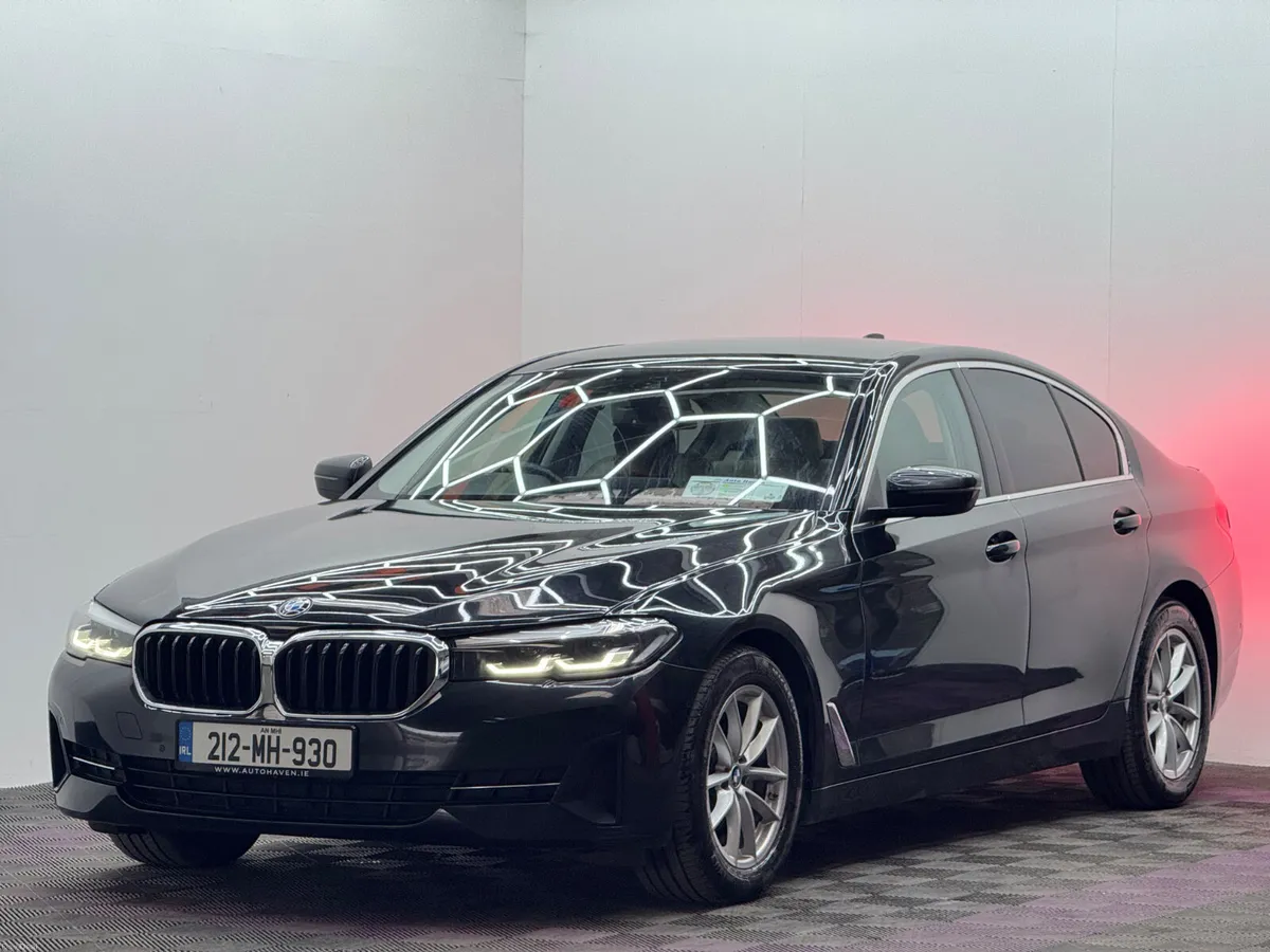 2021 BMW 5-Series 520D SE, Automatic - Image 3