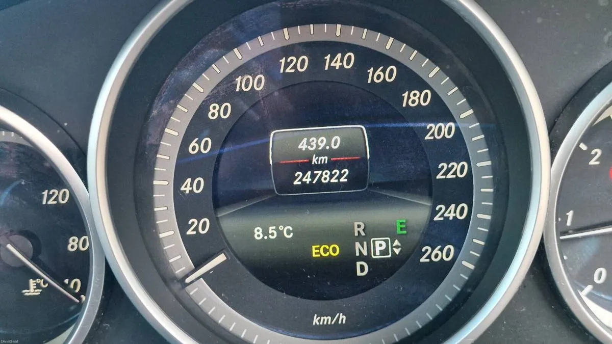 Merc E220 2016 - Image 2