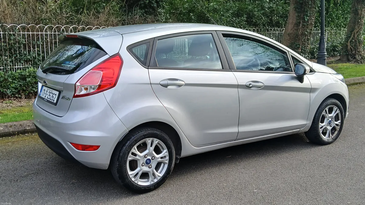 Ford Fiesta 2017 ZETEC 1.0 65bhp 5dr - FFSH - - Image 4