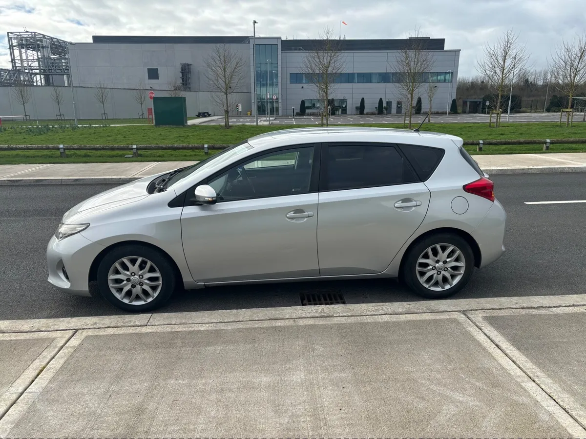 Toyota Auris Van DOE and TAX - Image 2