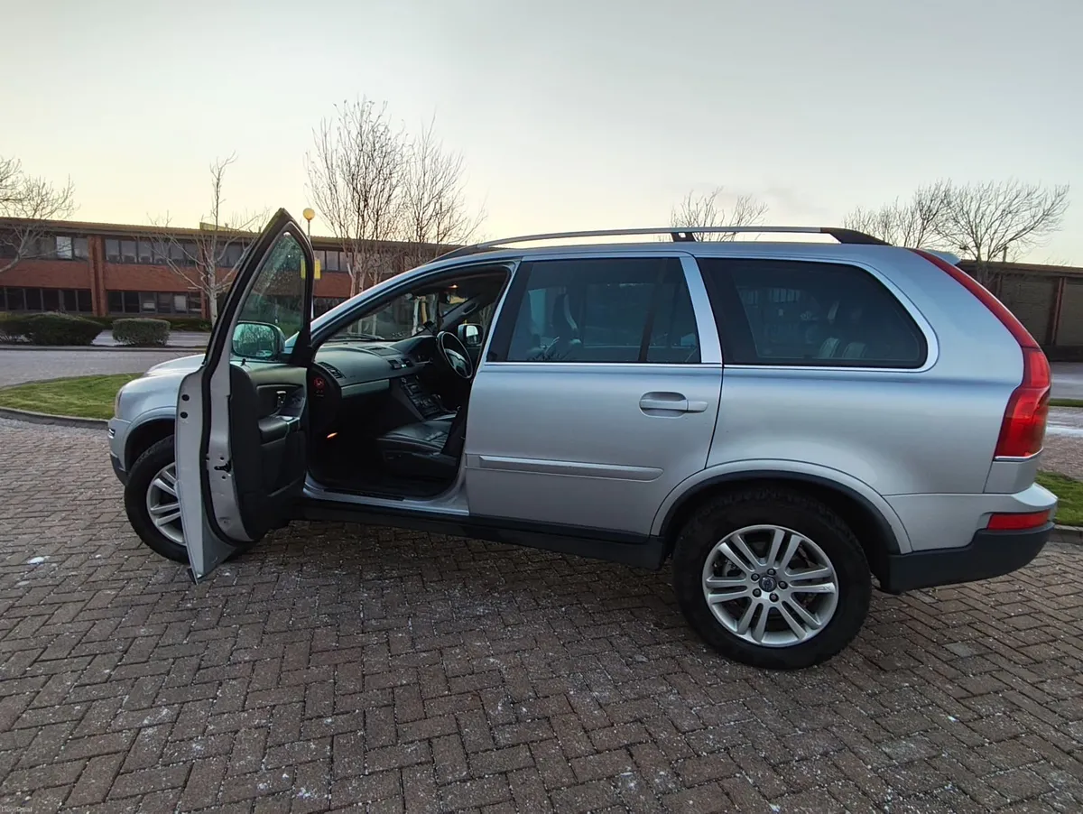 Volvo XC90 2011 - Image 3