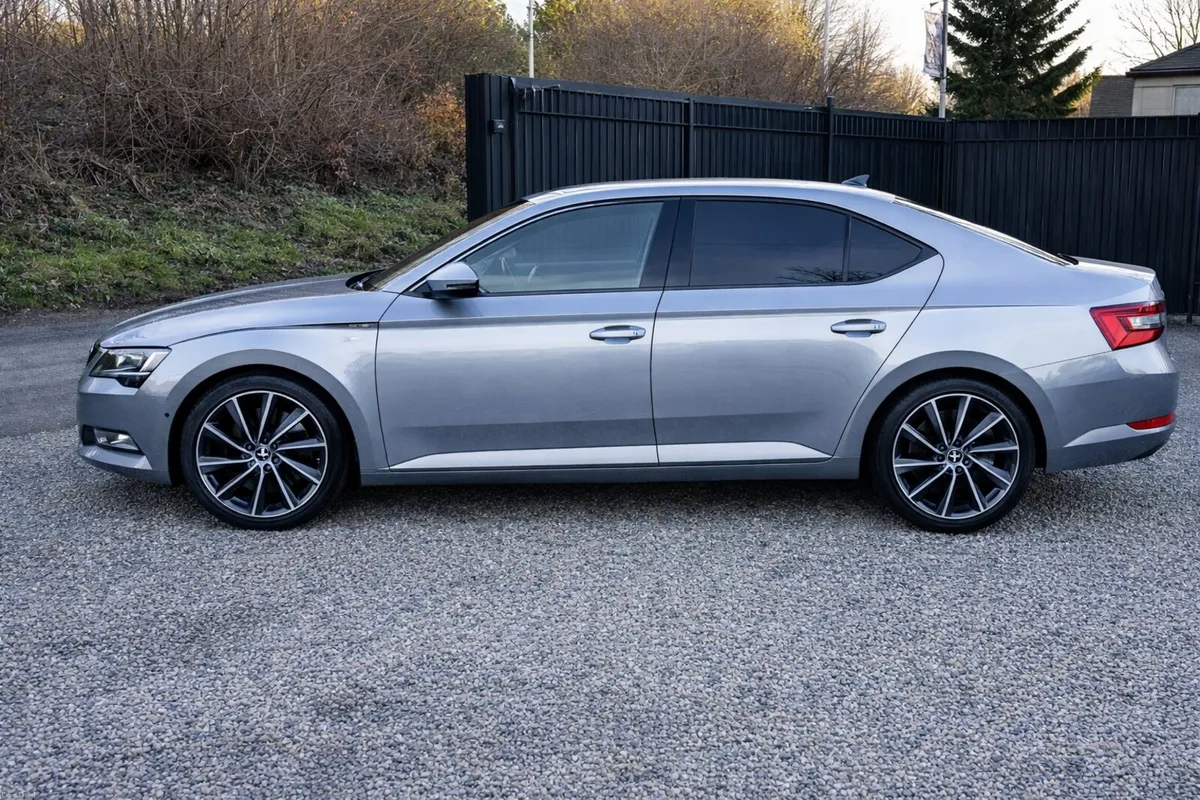2016 Skoda Superb | Laurin & Klement | 2.0 TDI | - Image 3