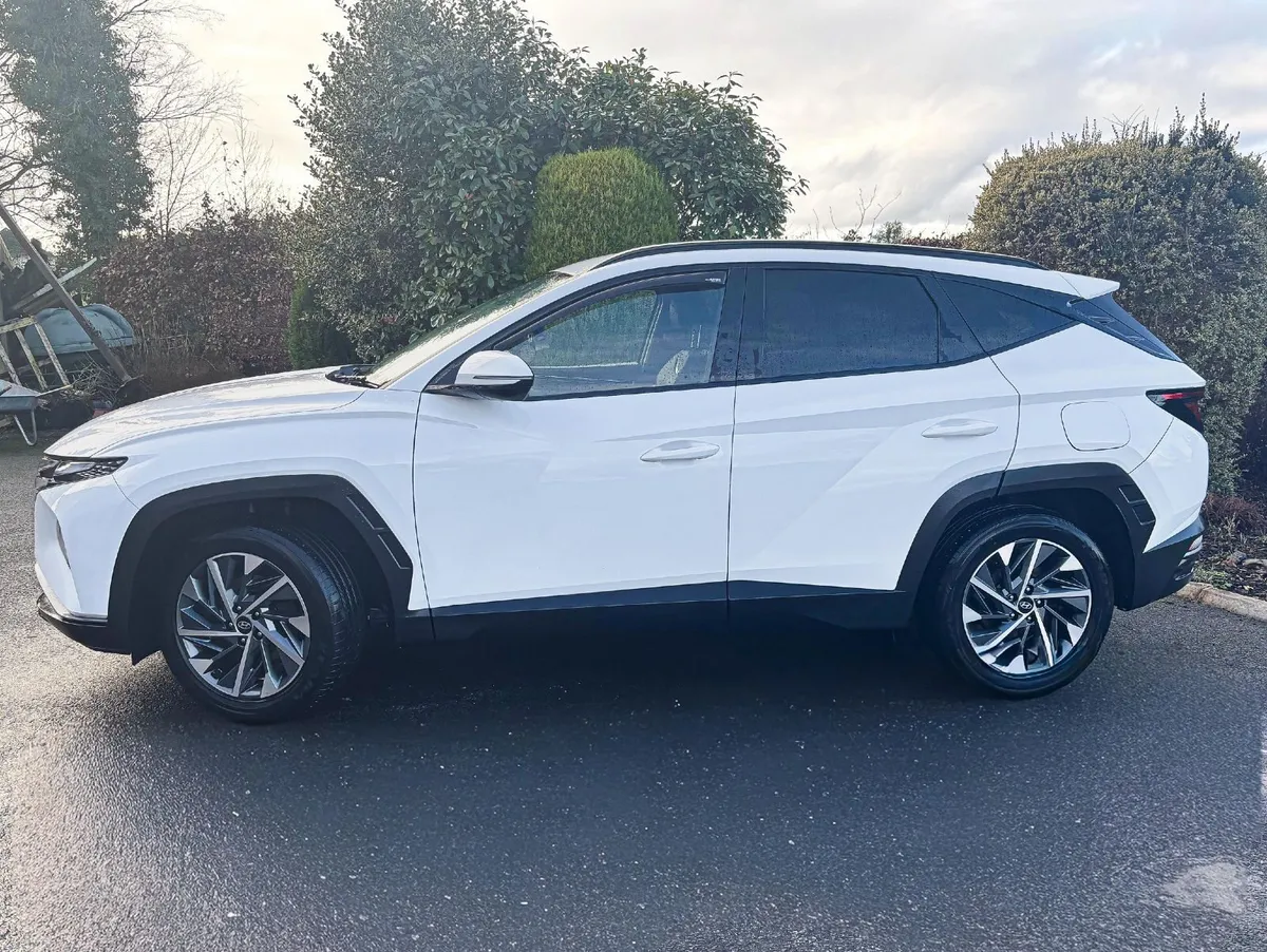 Hyundai Tucson Executive Model  2023 - Image 5