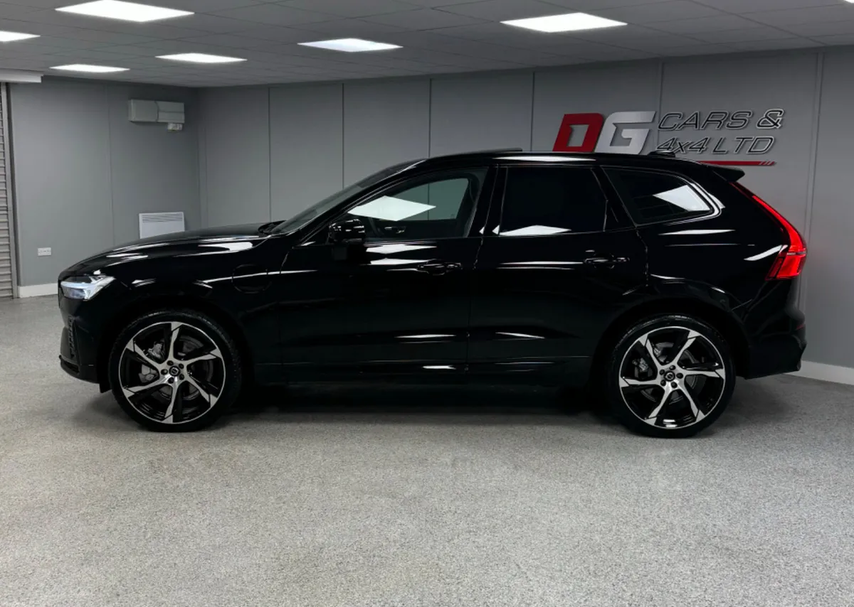 2023 Volvo XC60 2.0 T6 Recharge + Dark Automatic - Image 4