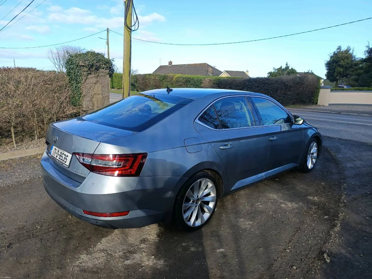 SKODA SUPERB -automatic €6200 - Image 3