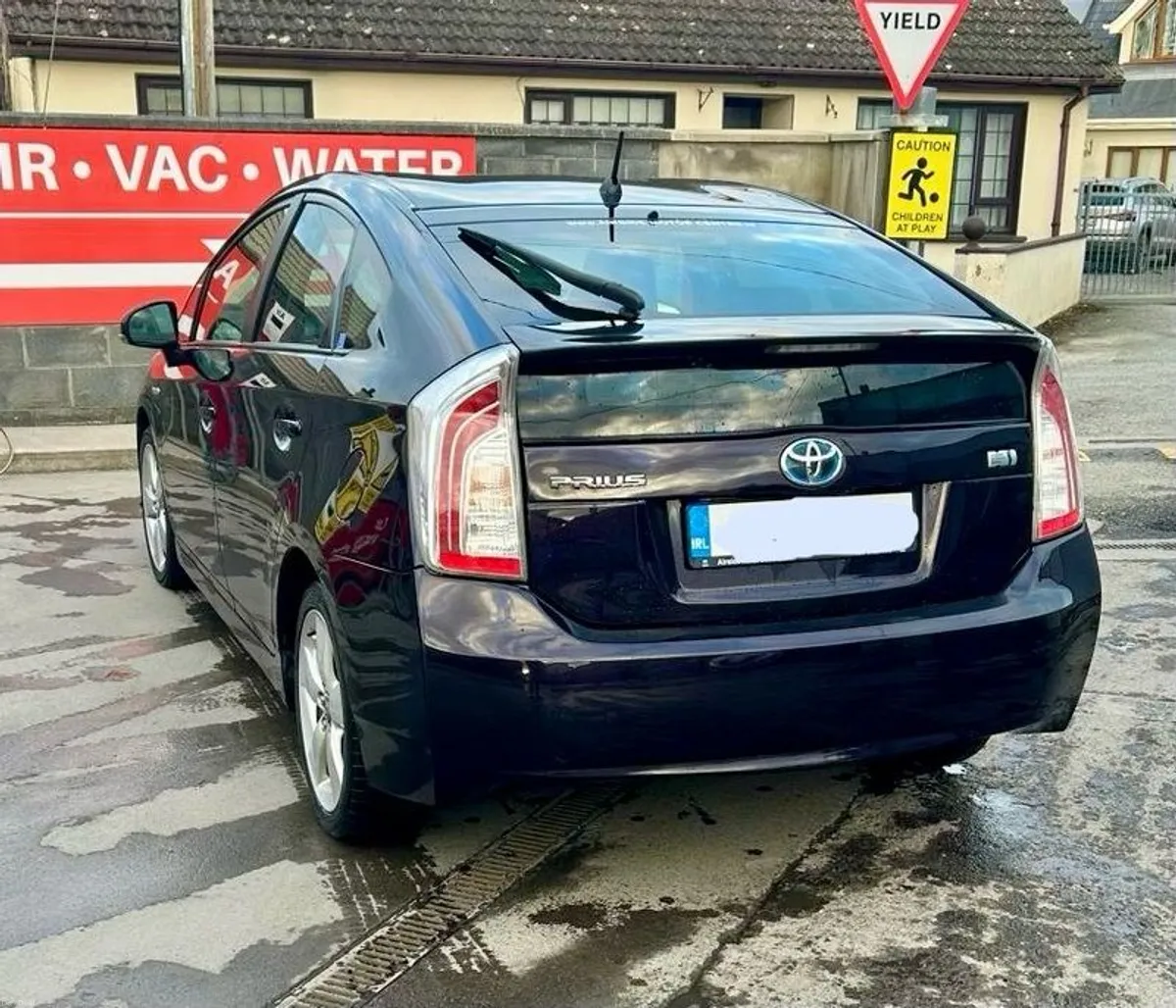 2012 Toyota Prius 1.8 Petrol Hybrid - Image 3