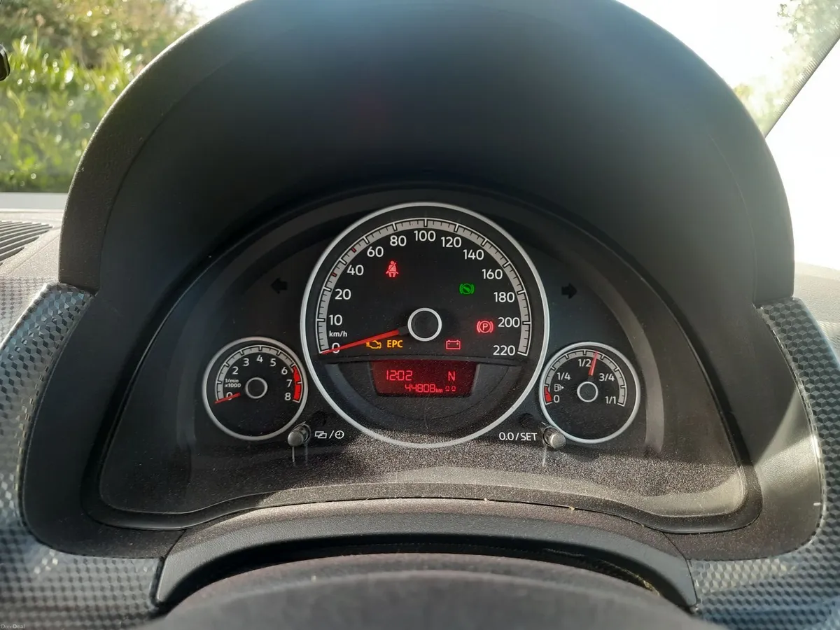 Automatic Volkswagen Up! – 2017 - Low Mileage - Image 2