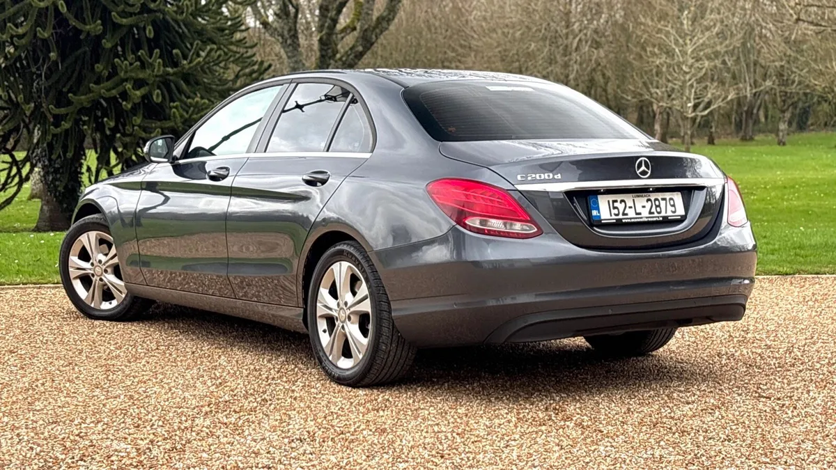 2015 Mercedes Benz C200 - Manual - Image 4